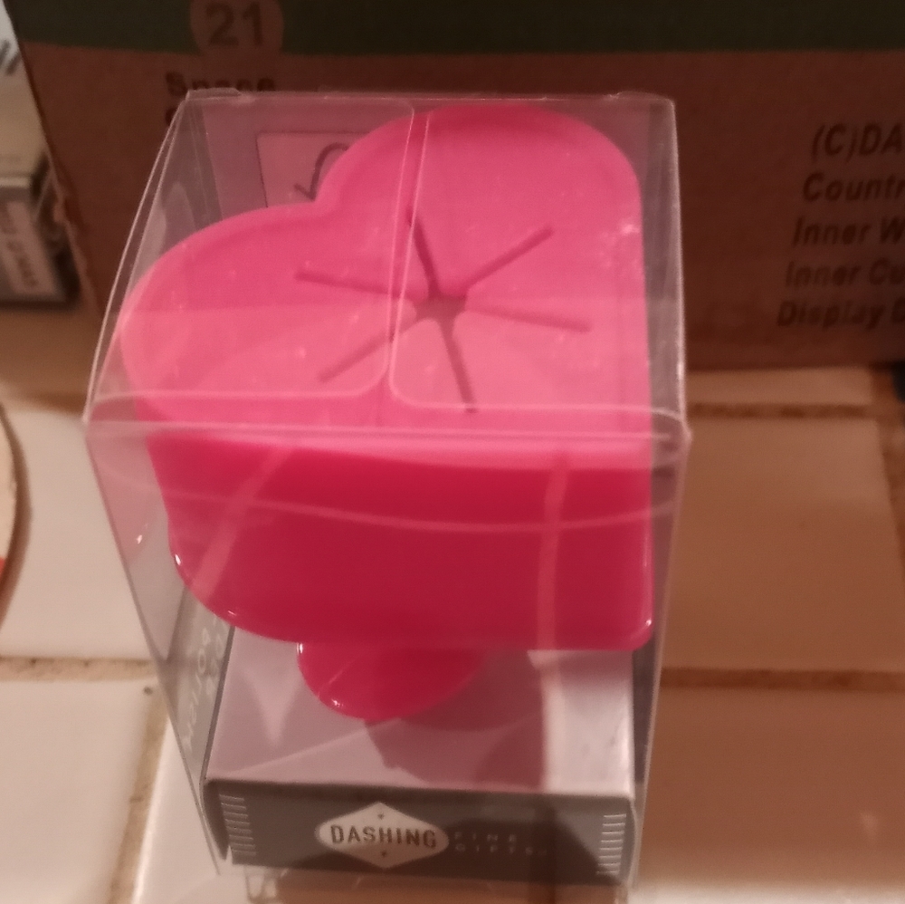 Dashing nail polish holder. Sold Individually.